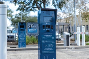 Center takes pain out of car parking