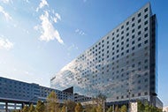 Large medical centers benefit from economies of scale